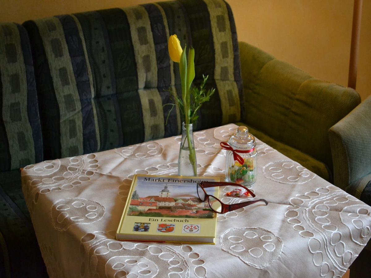 Hotel-Gasthof Rotes Ross Markt Einersheim Екстер'єр фото