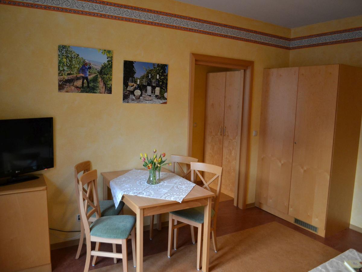 Hotel-Gasthof Rotes Ross Markt Einersheim Екстер'єр фото