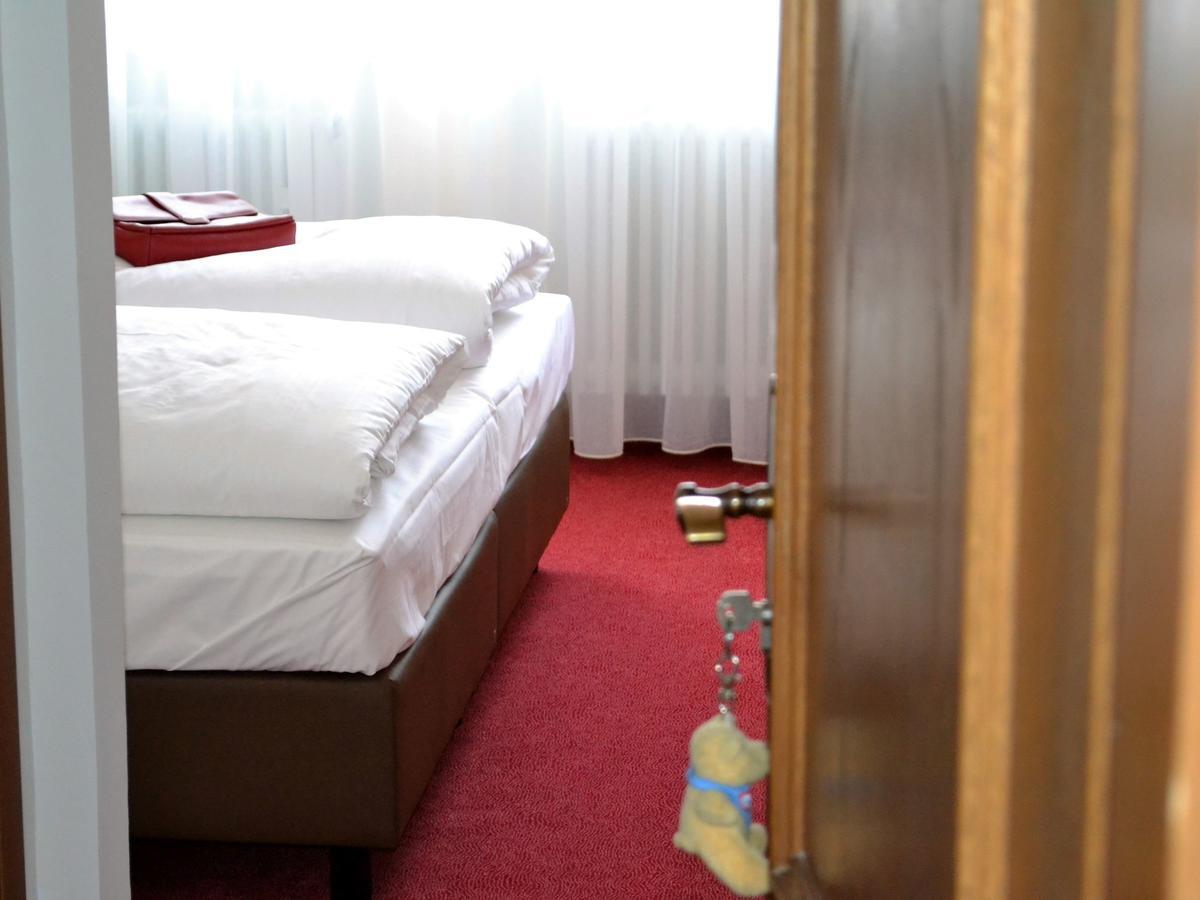 Hotel-Gasthof Rotes Ross Markt Einersheim Екстер'єр фото